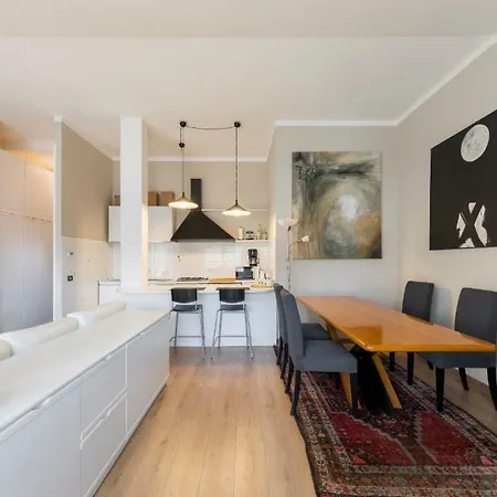 Casa Viky, * تْشيرنوبيو